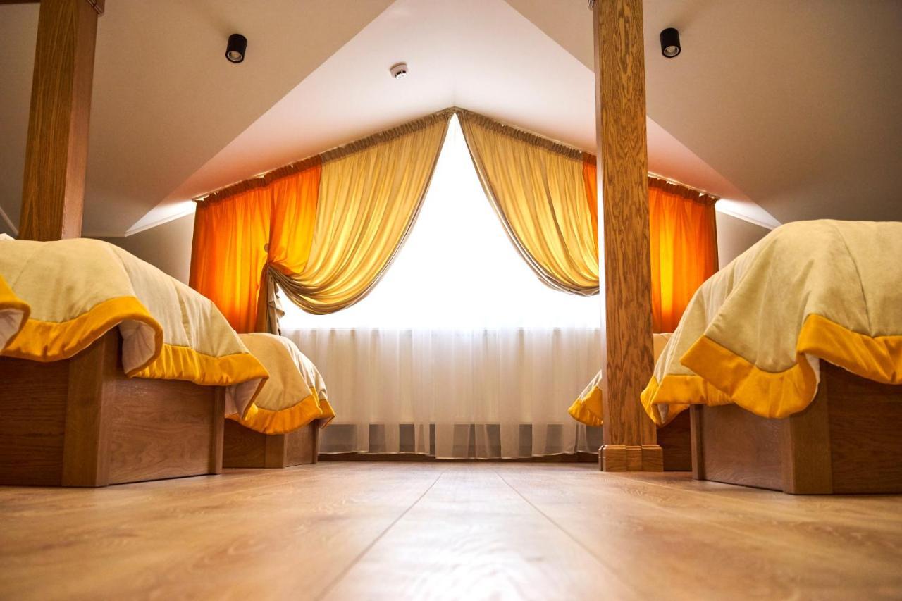 Східний Hotel Berezhany Luaran gambar