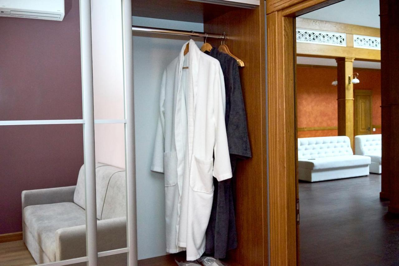 Східний Hotel Berezhany Luaran gambar