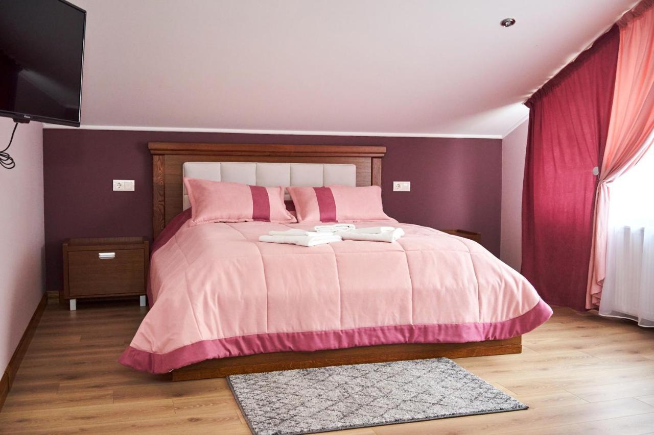 Східний Hotel Berezhany Luaran gambar